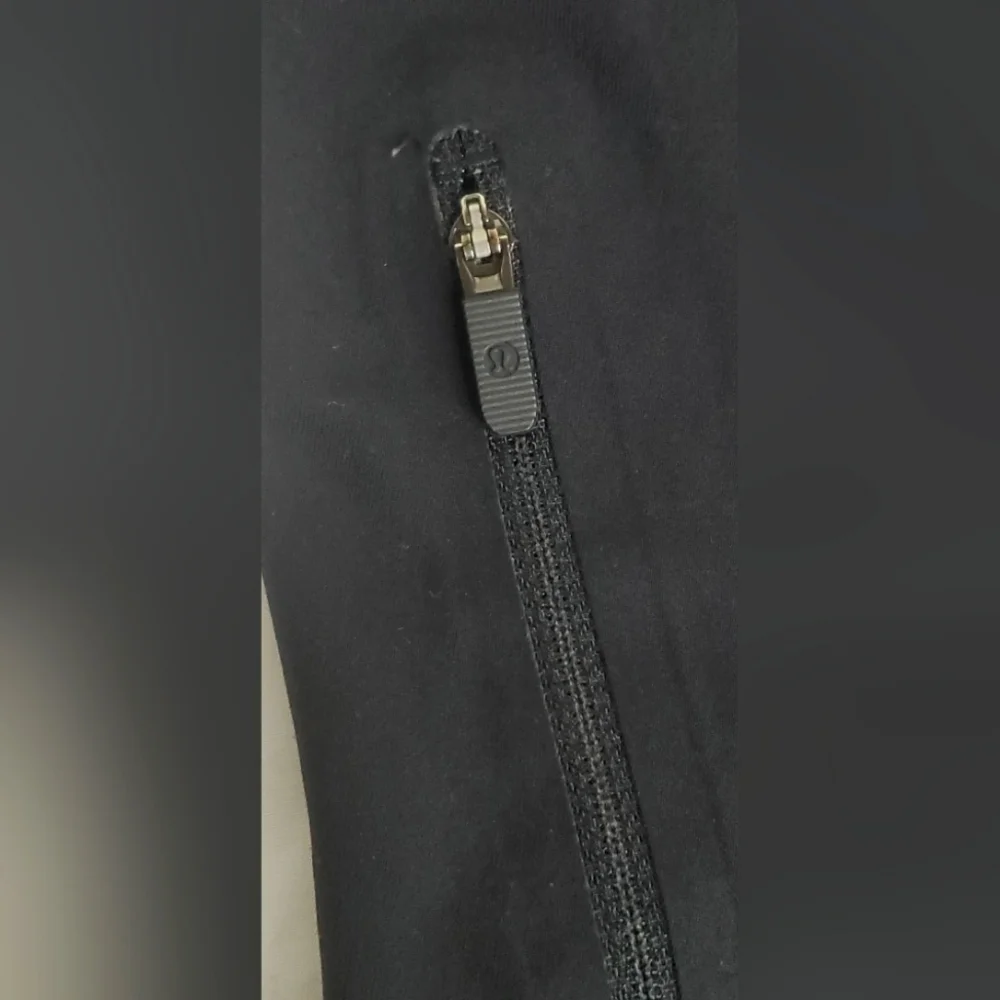 lululemon athletica Size 4 Align Black Athletic Pants - Picture 7 of 9